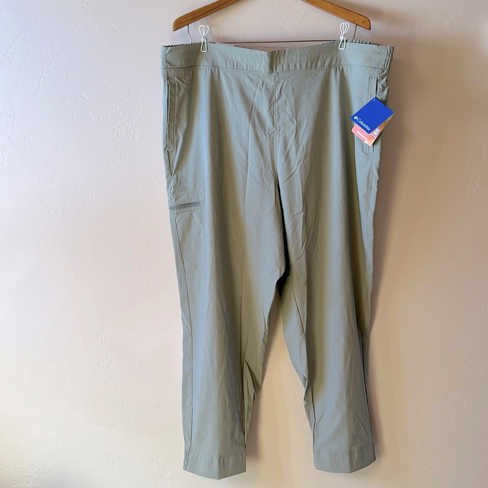 NWT Columbia Women’s Pant Plus 2X UPF Elastic Waist Green